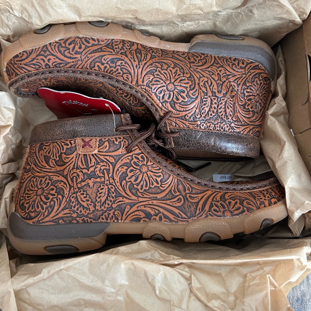 Twisted x Women’s Brown Tooled Leather Chukka Moccasin Driving Shoes NWT Sz. 5.5 - Picture 7 of 10
